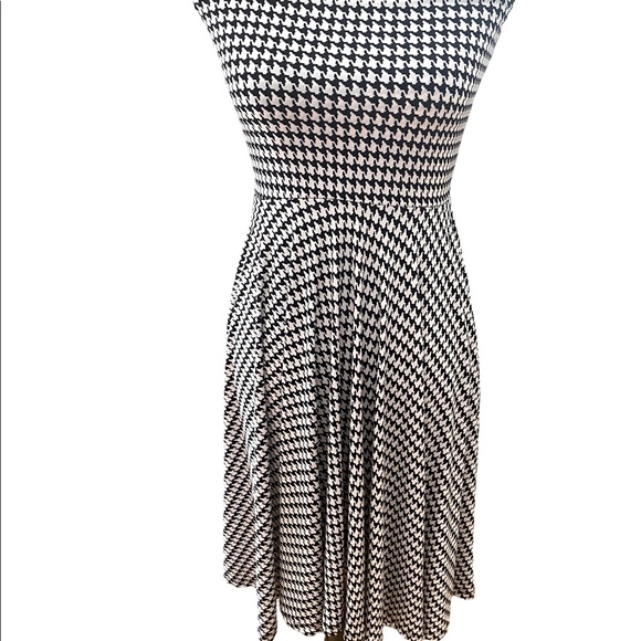 Houndstooth strapless summer dress - Picture 2 of 3